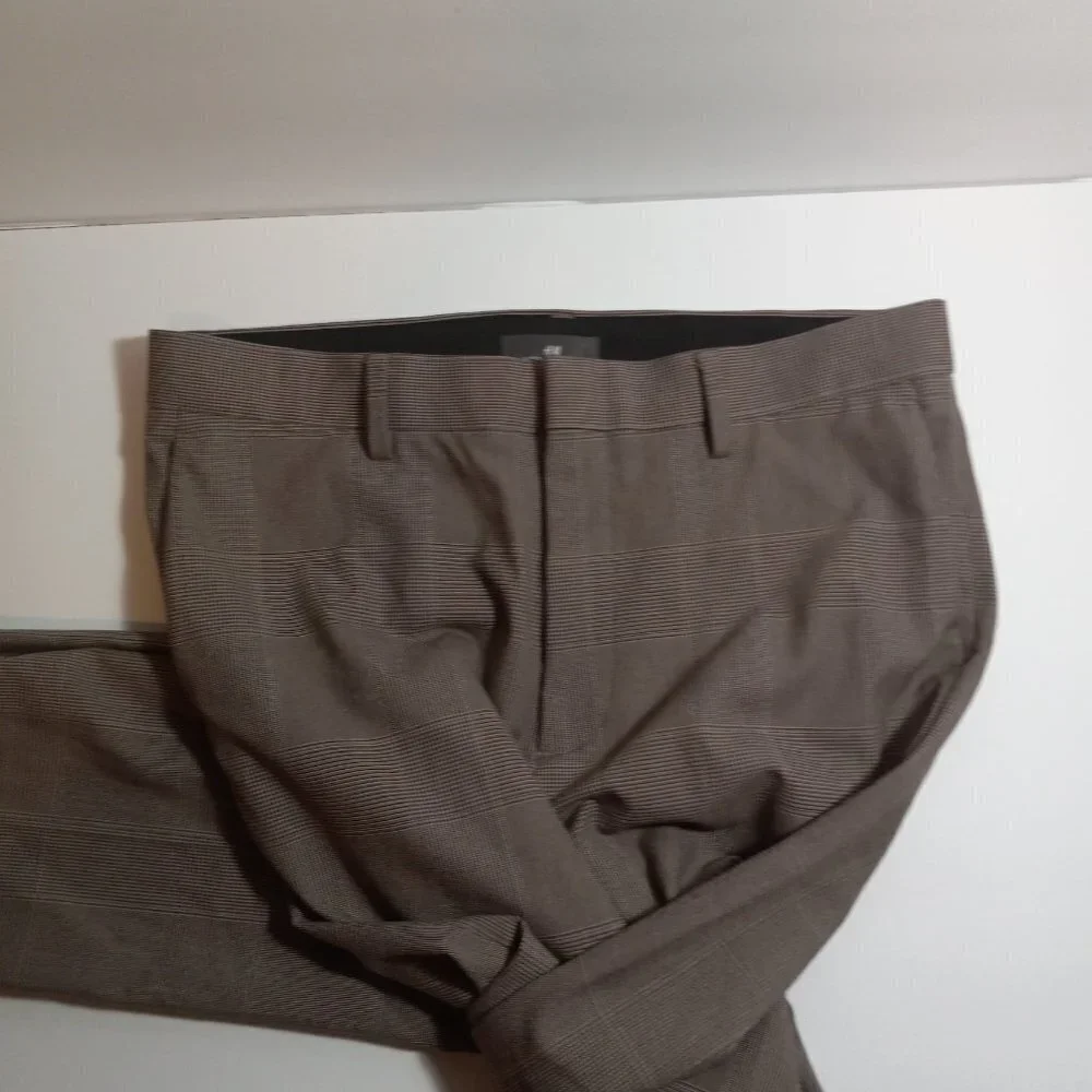 H and M Slim fit 4 way stretch pants Women's Size 31 NWT
